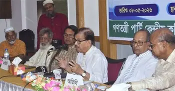 রাজনীতি অর্থবহ না হলে গণতান্ত্রিক আন্দোলন দুর্বল হবে: মান্না
