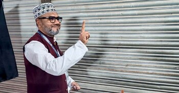 ভোট দিয়ে জয়ের আশাবাদ জানালেন জামায়াতের প্রার্থী ড. আব্দুল মান্নান