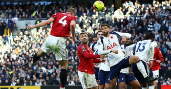 শেষ মুহূর্তের গোলে টটেনহ্যামের সঙ্গে নাটকীয় ড্র ম্যানইউর