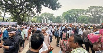 শহীদ মিনারে জনস্রোত, কিছুক্ষণের মধ্যে ‘মার্চ টু যমুনা’