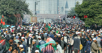 খালেদা জিয়াকে বিদায় জানাতে জানাজাস্থলে মানুষের ঢল