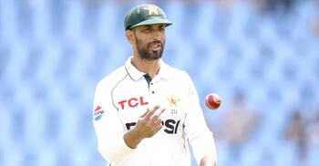 ব্যর্থতার পরও শান মাসুদই থাকছেন পাকিস্তানের টেস্ট অধিনায়ক