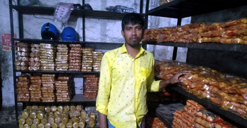 মে দিবস আসে যায়, ভাগ্য বদলায় না মোজাম্মেলদের