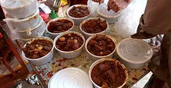 ৮০০ টাকা কেজি রান্না করা গরুর মাংস কিনতে ক্রেতাদের হিড়িক