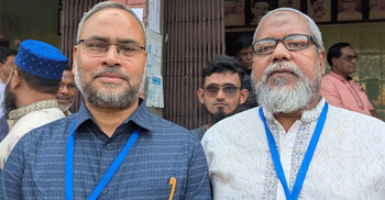 মেহেরপুরে রেড ক্রিসেন্টের ভাইস প্রেসিডেন্ট বকুল, সেক্রেটারি বিজন