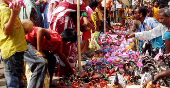 সত্যজিৎ রায়ের পৈতৃক বাড়িতে বসেছে ৭ দিনের মেলা