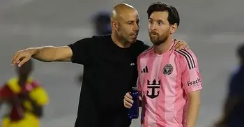 পদত্যাগ করলেন মেসিদের কোচ