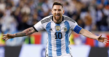 Lionel Messi signs contract with Inter Miami through 2025