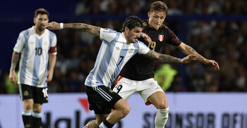 Argentina beat Peru, Colombia upset by Ecuador