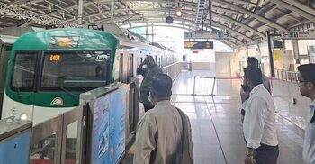 Metro rail services resume