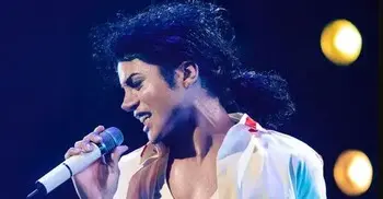 বক্স অফিসে ‘মাইকেল’র তাণ্ডব, বায়োপিকে নতুন ইতিহাস