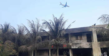 শোকে নত মাইলস্টোনের আকাশে উড়োজাহাজ উড়লেই কাঁপছে বুক