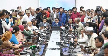 এমপিদের ৩ প্রতিষ্ঠানের সভাপতিসহ শিক্ষক-কর্মচারী ঐক্যজোটের ১৩ দাবি