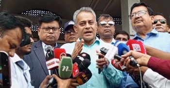 Transport minister claims smooth Eid travel, warns against fare excess