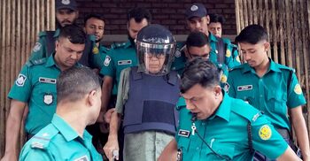 এবার মারধর মামলায় সাবেক মন্ত্রী কামরুলকে গ্রেফতার দেখানো হলো