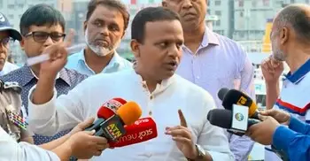 নৌকা থেকে লঞ্চে যাত্রী ওঠা সম্পূর্ণ বন্ধ করতে হবে: প্রতিমন্ত্রী