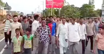 বালু উত্তোলন নিয়ে সংঘর্ষে ঢাকা-চট্টগ্রাম মহাসড়ক অবরোধ