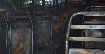 বাসে আগুন দিয়ে স্থানীয়দের ধাওয়া খেয়ে নদীতে লাফ, পরে মৃত্যু