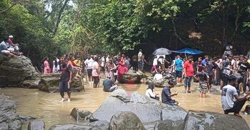 পাহাড়-ঝরনার তীর্থস্থান মিরসরাইয়ে আবাসন সংকট