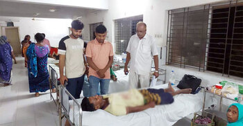 মাদক সেবনের প্রতিবাদ, তিনজনকে পিটিয়ে জখম