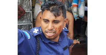 কাগজ দেখতে চাওয়ায় ট্রাফিক পুলিশকে ‘মেরে রক্তাক্ত’ করেন ট্রাকচালক