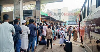 ‘ট্রেনের টিকিট পাইনি, তাই বাসে যাচ্ছি’