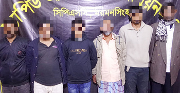 চেকপোস্টে ধরা পড়লো ৬ ডাকাত, অস্ত্র উদ্ধার