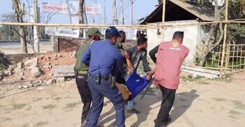 ধানের শীষ-স্বতন্ত্রপ্রার্থীর কর্মীদের ধাওয়া-পাল্টা ধাওয়া, গ্রাম পুলিশ