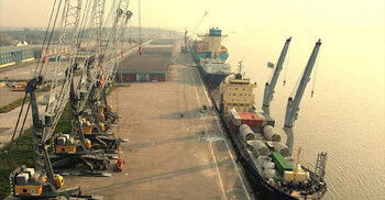 বড় হচ্ছে মোংলা বন্দর, নির্মাণের অপেক্ষায় আরও ৬ জেটি