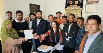 ঢাকা-১৮ আসনে নাসীরুদ্দীন পাটওয়ারীর পক্ষে মনোনয়ন সংগ্রহ