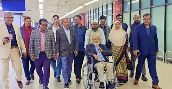 চিকিৎসা শেষে দেশে ফিরলেন খন্দকার মোশাররফ