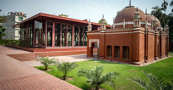 মানতের টাকা মসজিদে দান করা যাবে?