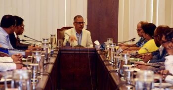 ঢাকা দক্ষিণে মশার ওষুধ প্রয়োগে নগরবাসীকে নিয়ে তদারকি দল হচ্ছে