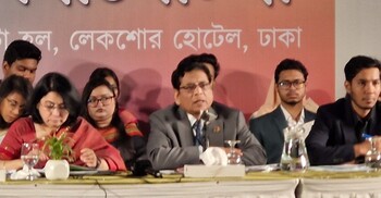 বাজেট দুর্বল ভিত্তির ওপর দাঁড়িয়ে আছে: মোস্তাফিজুর রহমান