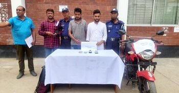 ছিনতাই হওয়া মোটরসাইকেলসহ গ্রেফতার দুই যুবক