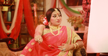 অষ্টম শ্রেণিতে বিয়ে করা শিখা আজও সংগ্রাম করছেন