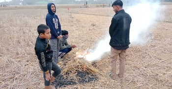 শীতে জবুথবু মৌলভীবাজার