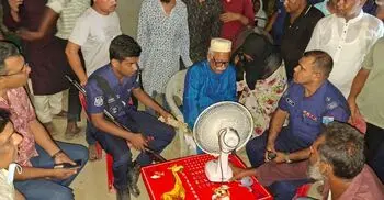 প্যারোলে মুক্তি পেয়ে বোনের জানাজায় সাবেক এমপি রশিদুজ্জামান মোড়ল