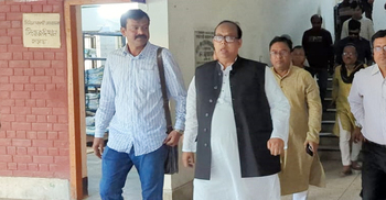 আদালতে আচরণবিধি লঙ্ঘনের ব্যাখ্যা দিলেন মৃণাল