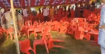 আওয়ামী লীগের প্রতিষ্ঠাবার্ষিকীর অনুষ্ঠানে দুই গ্রুপের সংঘর্ষ