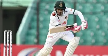 জন্মদিনে মুশফিকের ফিফটি