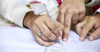 অনিচ্ছা থাকা সত্ত্বেও চাপে পড়ে ‘কবুল’ বললে কি বিয়ে হবে?