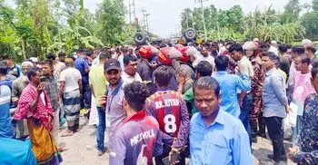 ময়মনসিংহে ট্রাক-সিএনজি সংঘর্ষ, নিহত ৩