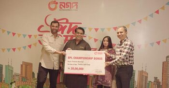 Nagad hands over promised Tk 20 lakh to BPL champions Barishal