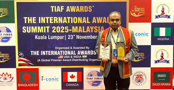 মালয়েশিয়ায় ‘ইন্টারন্যাশনাল প্রাইড অ্যাওয়ার্ড’ পেলেন ড. নাজমুল