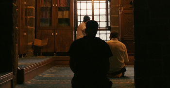 মাগরিবের কাজা নামাজের জামাতে উচ্চৈঃস্বরে কেরাত পড়া জরুরি?