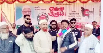 দুপুরে পদত্যাগ করে বিকেলে জমায়াতে যোগ দিলেন ছাত্রদল নেতা