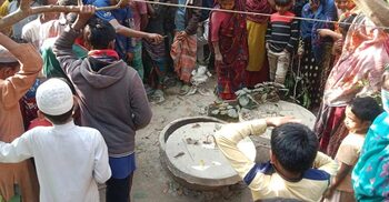 নওগাঁয় সেপটিক ট্যাংক থেকে নারীর মরদেহ উদ্ধার