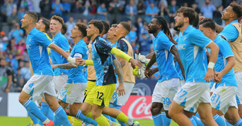 Di Lorenzo fires Napoli past Lecce and five points clear