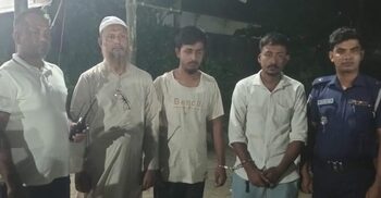 অস্ত্রের মুখে জিম্মি করে এক হাটের গরু অন্য হাটে, আটক ৩